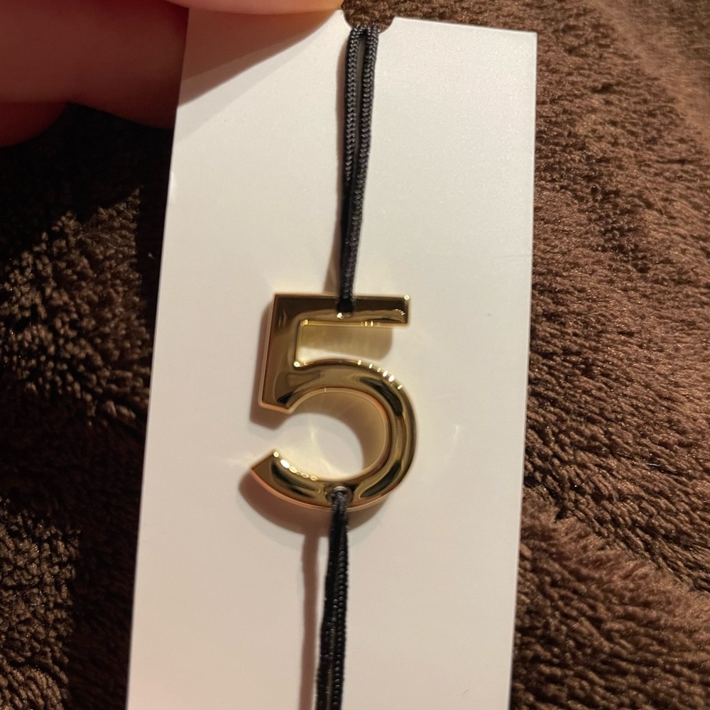 Chanel #5 Bracelet from Advent calendar - Picture 3 of 3